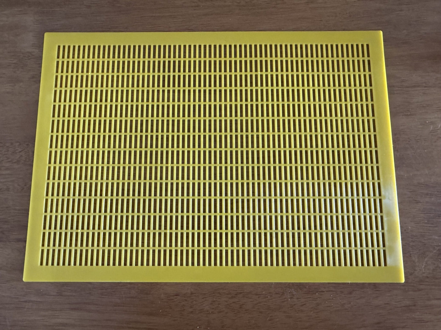 8 Frame Queen Excluder