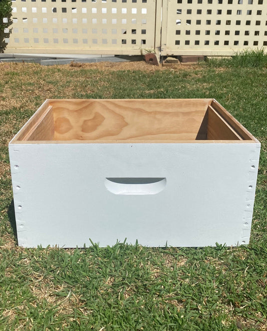 Fully Assembled Painted 8 Frame Super Box
