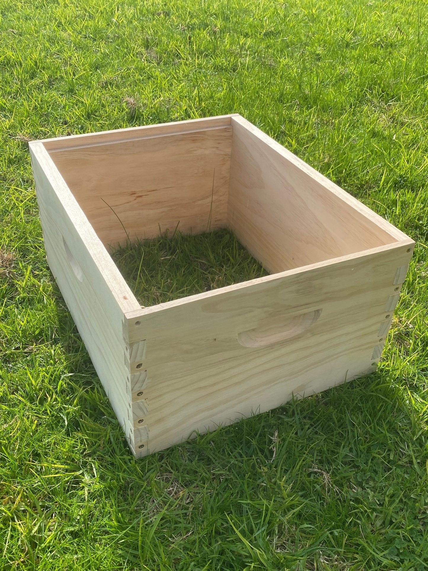 Fully Assembled 10 Frame Super Box